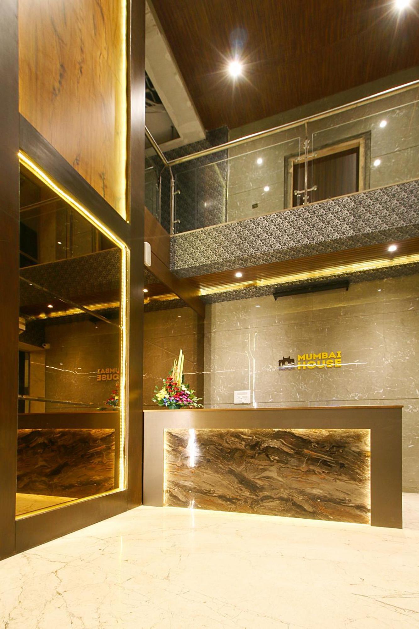 Mumbai House Luxury Apartments Santacruz East, Mumbai  Buitenkant foto