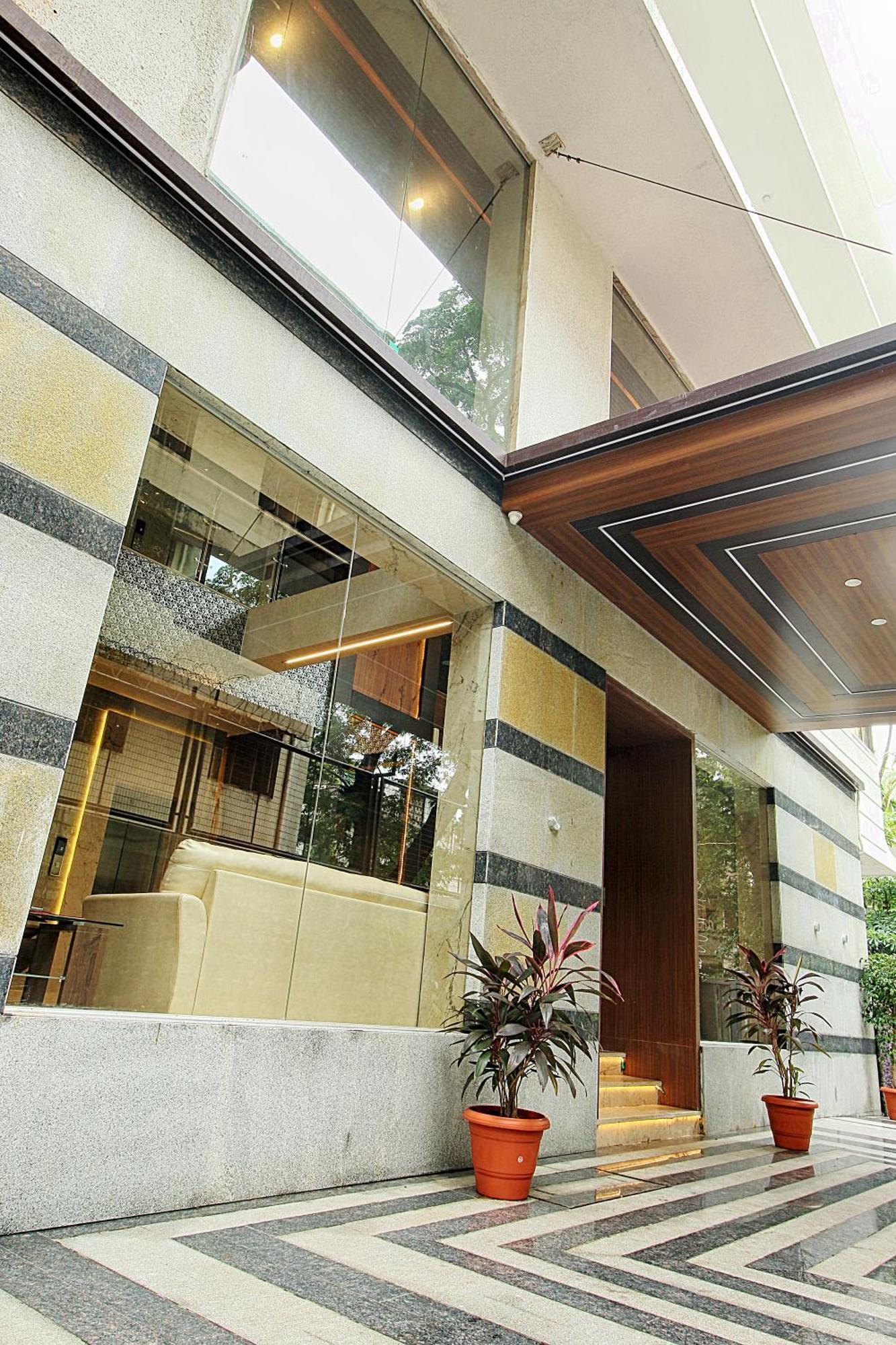 Mumbai House Luxury Apartments Santacruz East, Mumbai  Buitenkant foto