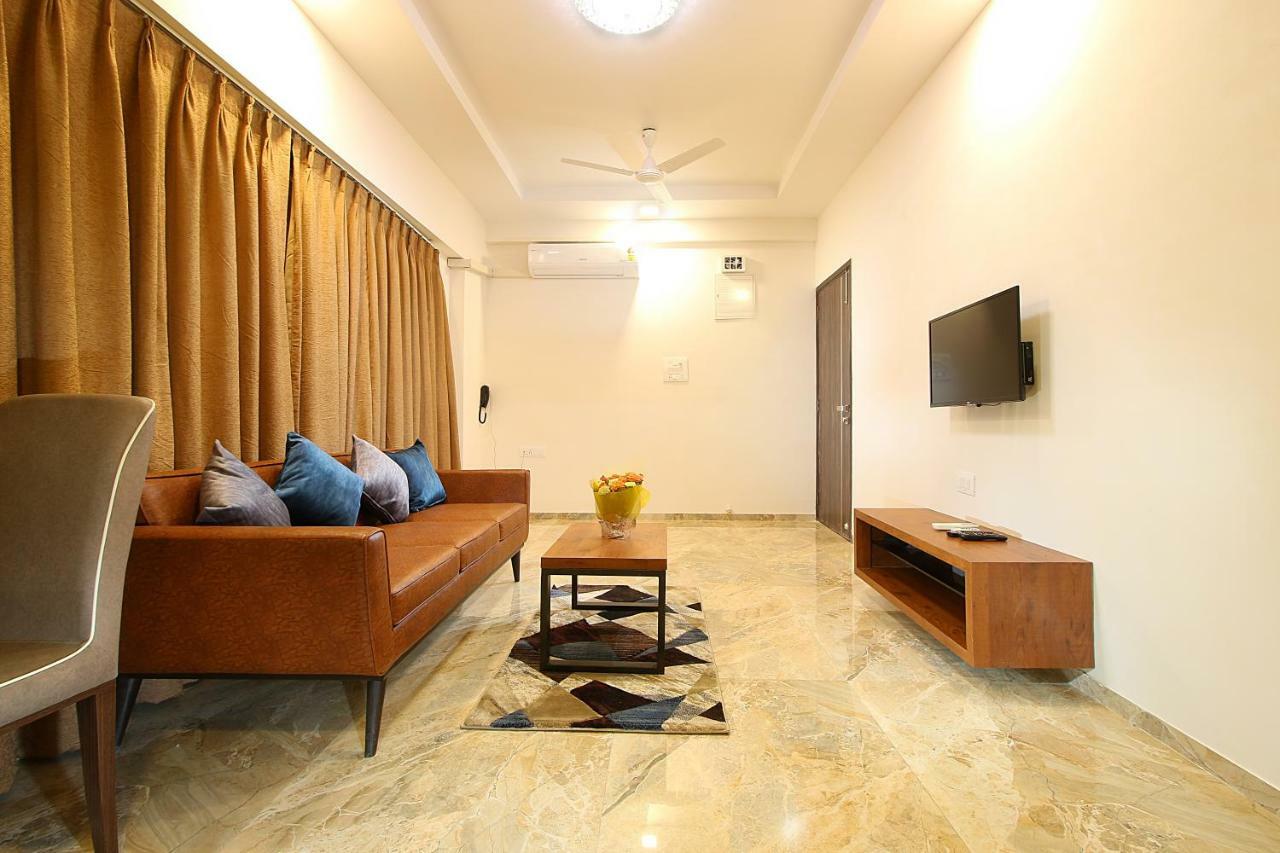 Mumbai House Luxury Apartments Santacruz East, Mumbai  Buitenkant foto