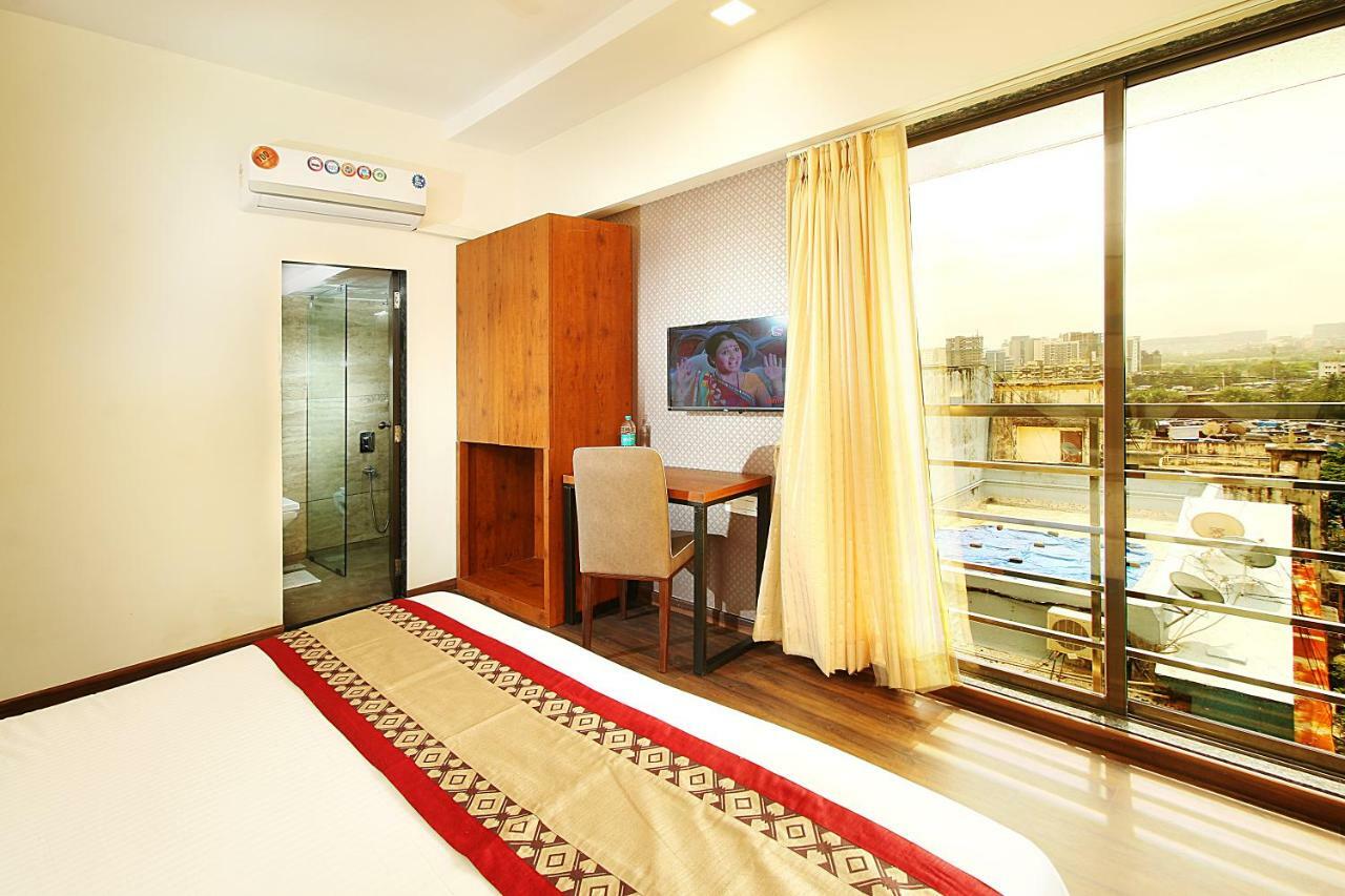Mumbai House Luxury Apartments Santacruz East, Mumbai  Buitenkant foto