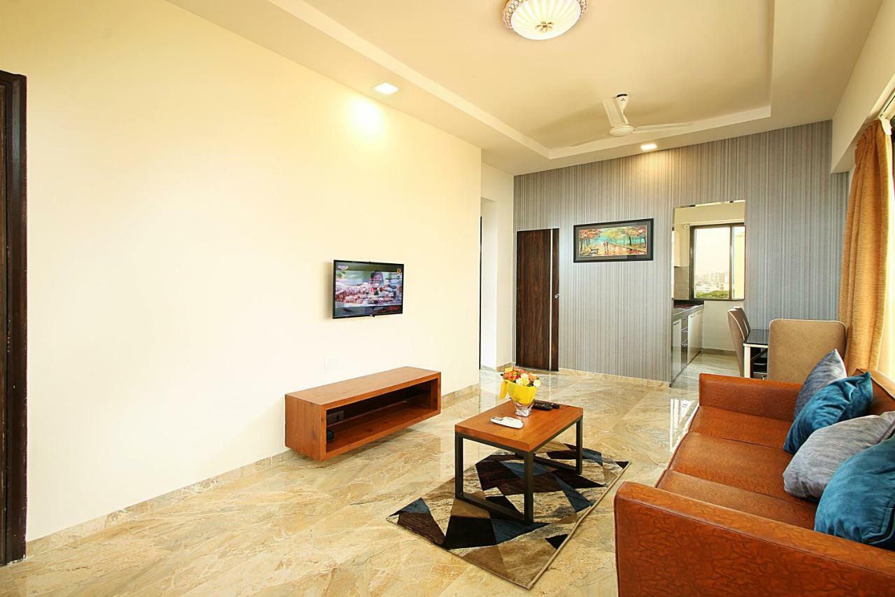 Mumbai House Luxury Apartments Santacruz East, Mumbai  Buitenkant foto